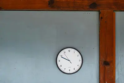 How Many Working Hours Are in a Year? Complete Guide